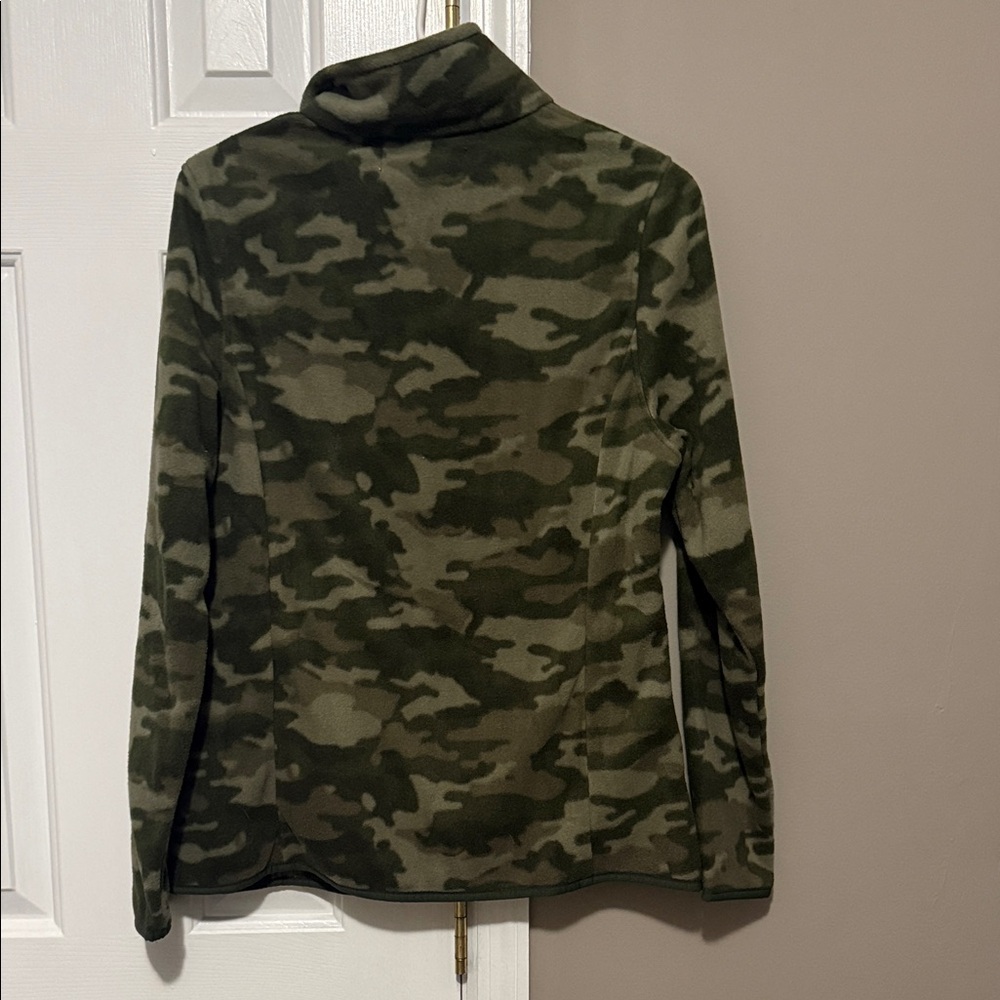 Amazon Essentials Women’s Camo Green Quarter-Zip Fleece Pullover – Size M NWT - Picture 8 of 8